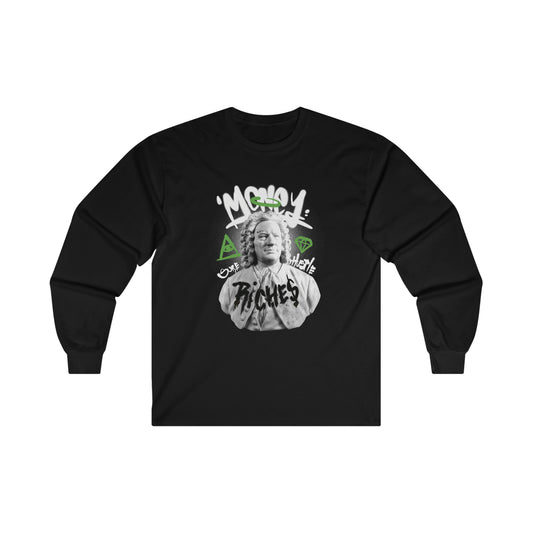 Graffiti On Statue Y2k Aesthetic Long Sleeve T-Shirt